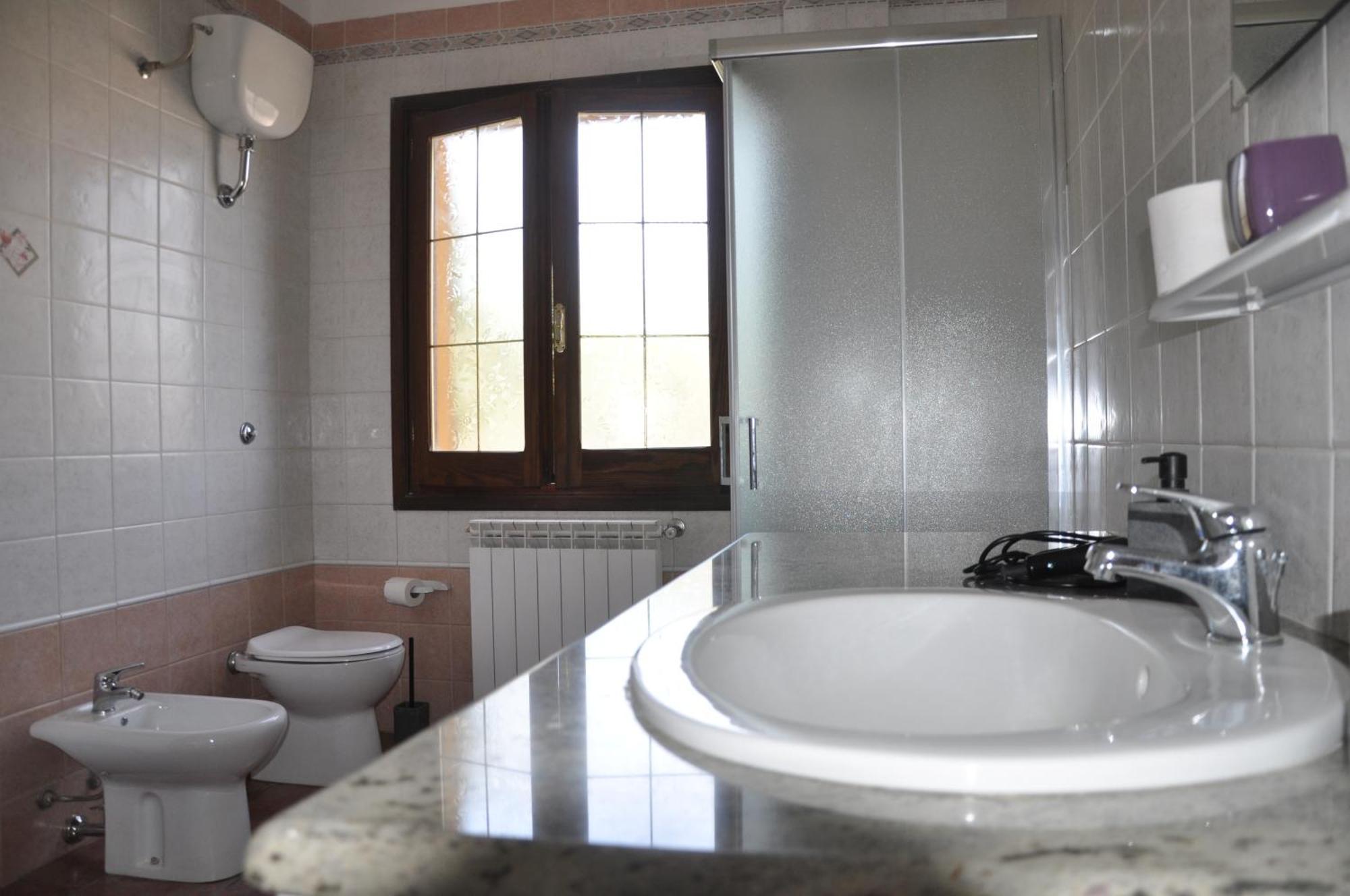 B&B Gassa D'Amante Capoterra Exteriör bild