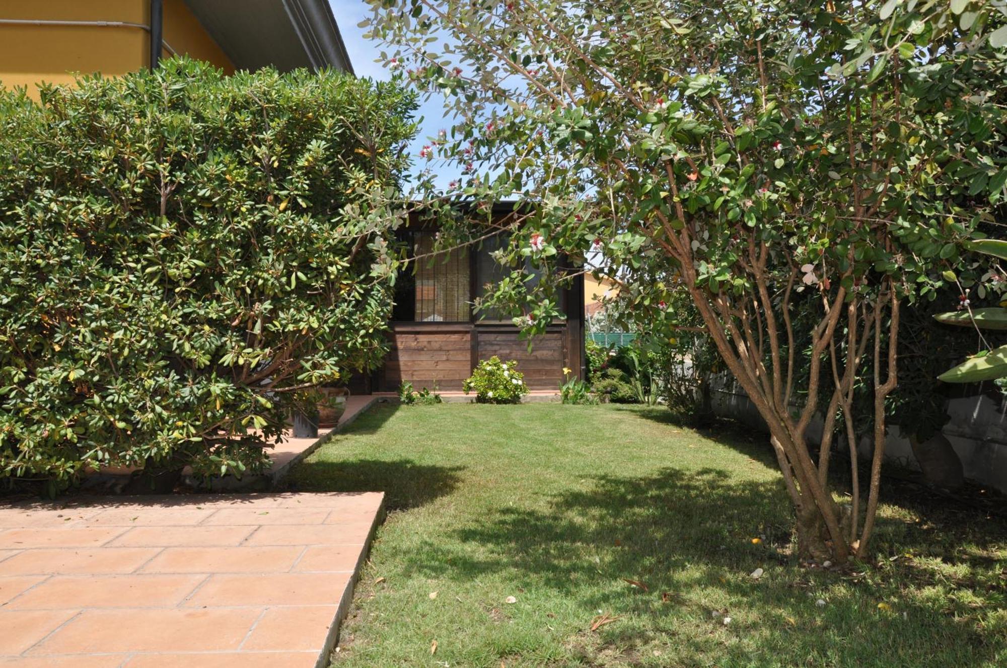 B&B Gassa D'Amante Capoterra Exteriör bild